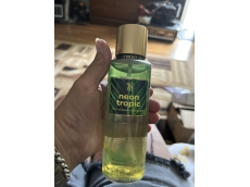 Zoom στο VICTORIAS SECRET neon tropic FRAGRANCE MIST 250ml